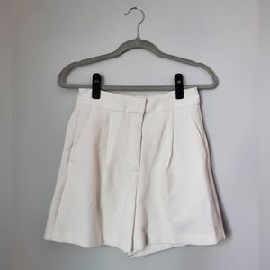 Aritzia Wilfred Size 4 High Waisted Short